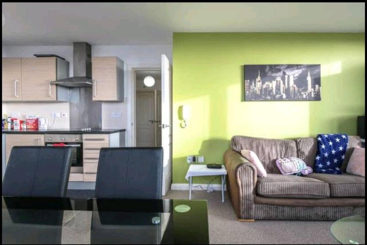 Large 3 Bedrooms In Liverpool City Centre, Free Parking Ngoại thất bức ảnh
