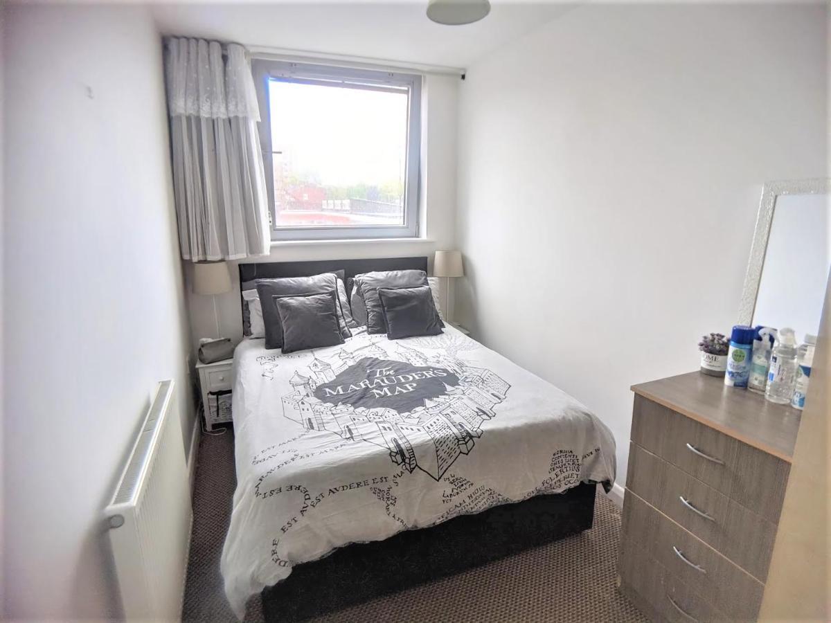 Large 3 Bedrooms In Liverpool City Centre, Free Parking Ngoại thất bức ảnh