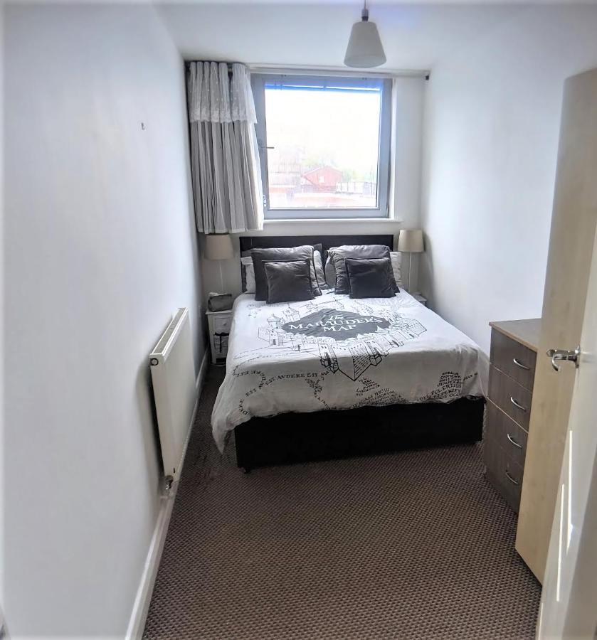 Large 3 Bedrooms In Liverpool City Centre, Free Parking Ngoại thất bức ảnh